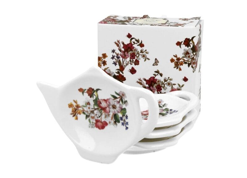 Ein 4er Set Teebeutelablagen Vintage Flowers White von DUO aus Porzellan.