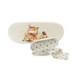 Ein Brillenetui Fuchs von Wrendale.