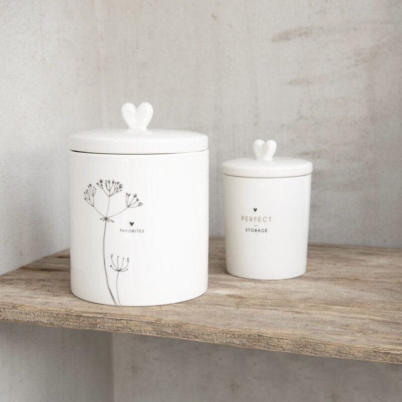 Ein 2er Set Keramikdosen My Storage und Flower mit Deckel von Bastion Collections 14x14x16_5cm.