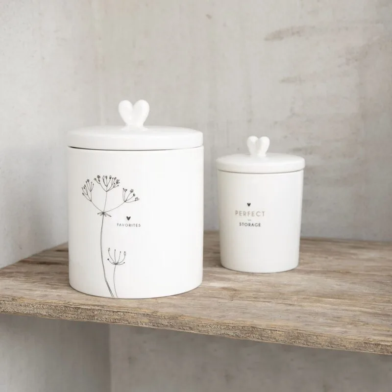Eine Aufbewahrungsdose My Storage mit Deckel von Bastion Collections 14x14x16_5cm aus Keramik.
