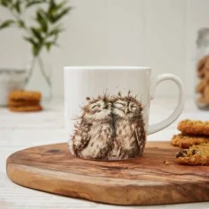 Eine Kaffeetasse The Twits von Wrendale aus Porzellan 390ml.