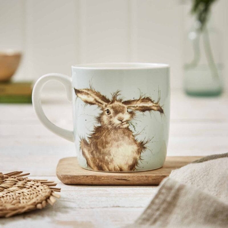 Eine Kaffeetasse Hase von Wrendale aus Porzellan 390ml.
