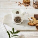 Eine Kaffeetasse Igel Awakening von Wrendale aus Porzellan 300ml.