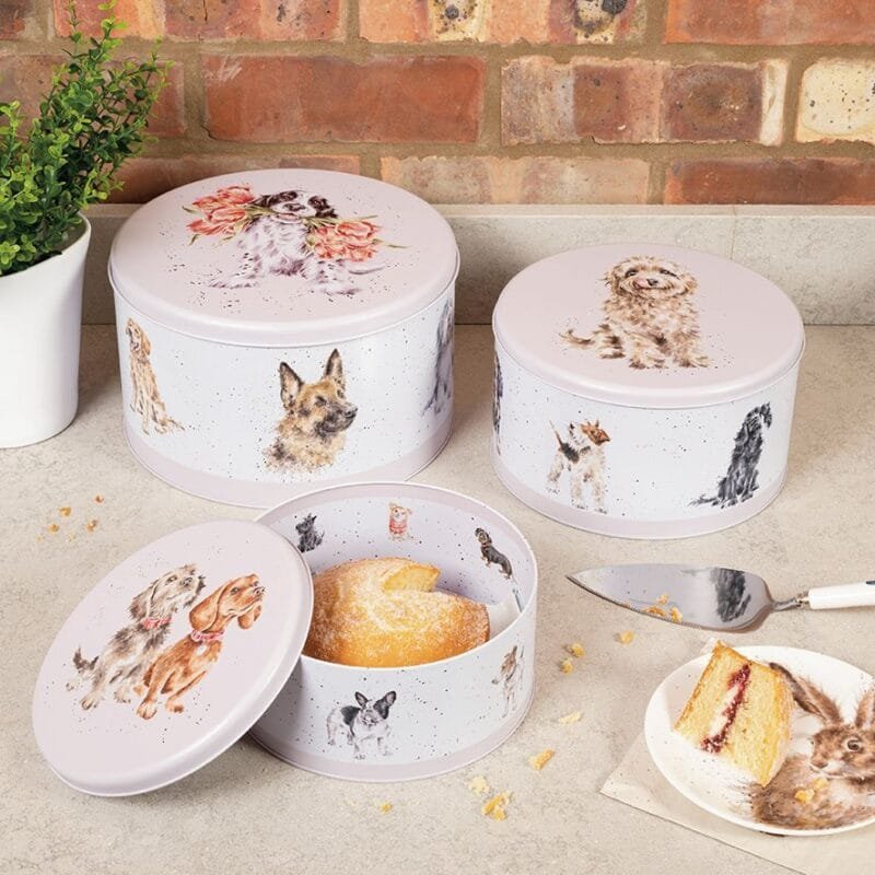 Ein 3er Set Kuchendosen Nest Dogs von Wrendale.