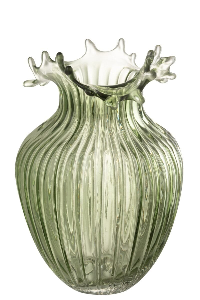 Transparente Glasvase mit wellenförmigem Rand, kunstvoll gestaltet.